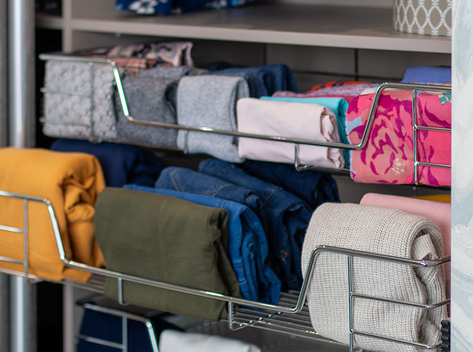 folding clothes organisation wardrobe