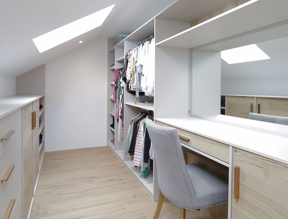 dressing room table and chair with drawers