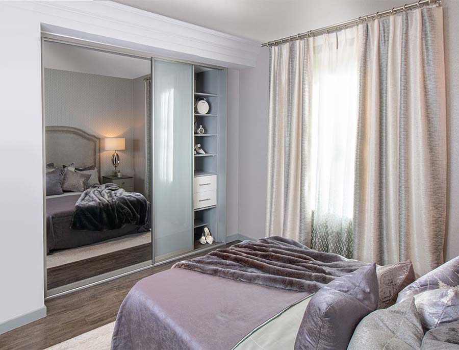 grey and mirrored sliding wardrobe