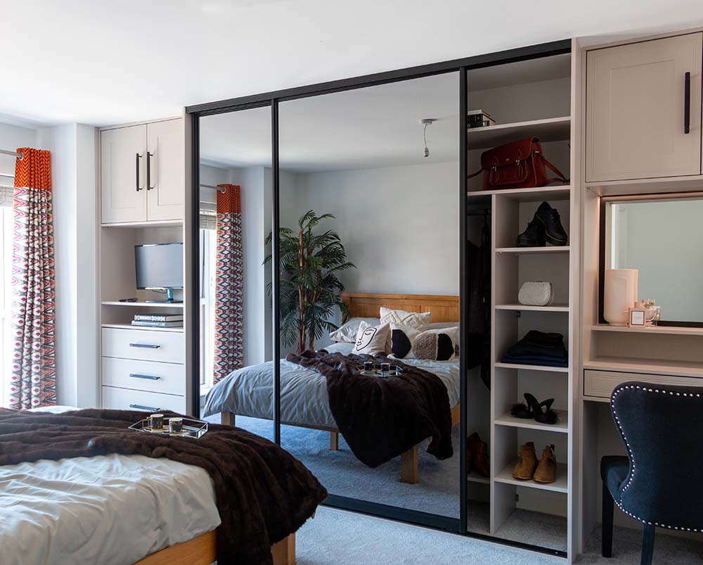 sliding wardrobe with hinge units